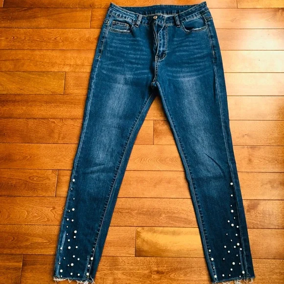 Skinny Jeans with pearls Size Large - Picture 5 of 9